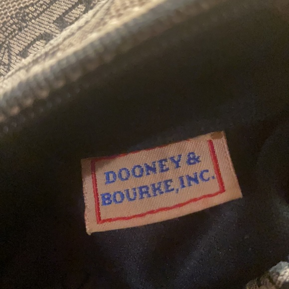 Dooney and Bourke Signature shoulder bag - Picture 11 of 11